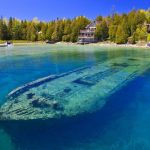 shipwreck-in-the-lake